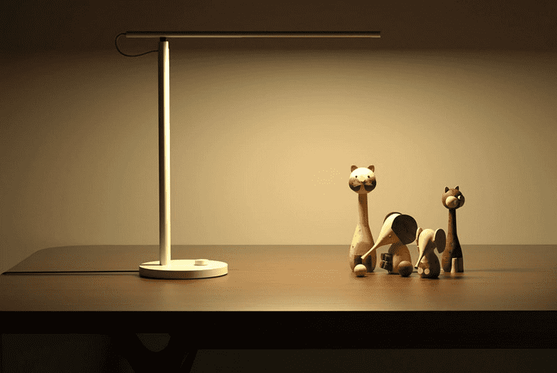 Xiaomi mi led desk lamp - одна из первых «умных» ламп